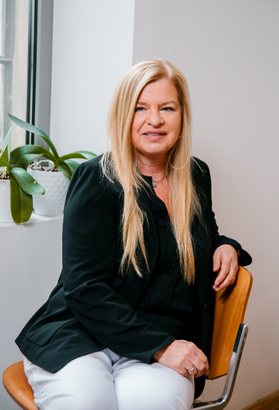 Portrait von Astrid Weniger